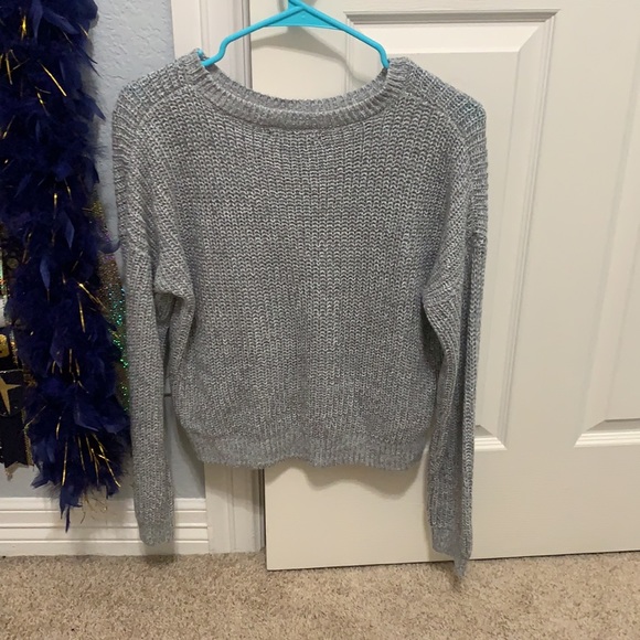Forever 21 gray sweater - Picture 2 of 3
